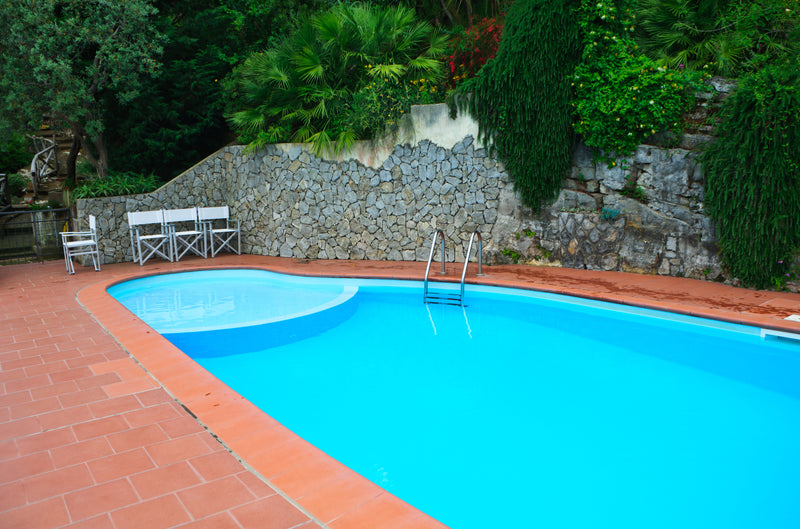 2K Epoxidharz Poolfarbe – Schwimmbadfarbe für Beton, Fliesen & Zement